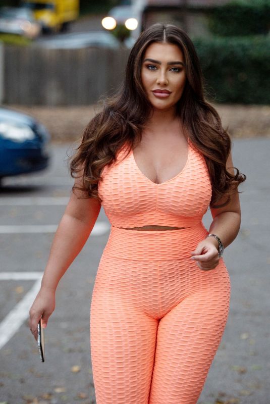 LAUREN GOODGER in Tights Out 10/28/2020