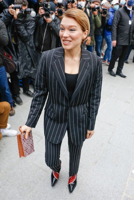 LEA SEYDOUX Arrives at Louis Vuitton Show at Paris Fashion Week 10/06/2020