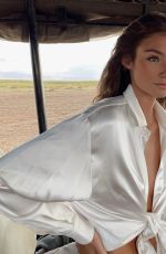 LORENA RAE - Instagram Photos 10/25/2020