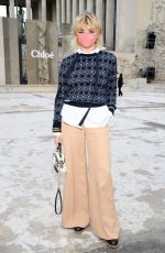 MAISIE WILLIAMS at Chloe Show at Paris Fashion Week 10/01/2020