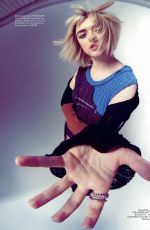 MAISIE WILLIAMS in L