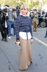 MAISIE WILLIAMS Leaves Chloe Fashion Show at PFW in Paris 10/01/2020