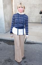 MAISIE WILLIAMS Leaves Chloe Fashion Show at PFW in Paris 10/01/2020