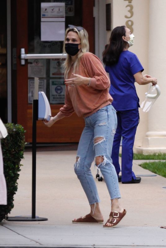 MOLLY SIMS in Ripped Denim Out in Santa Monica 10/24/2020