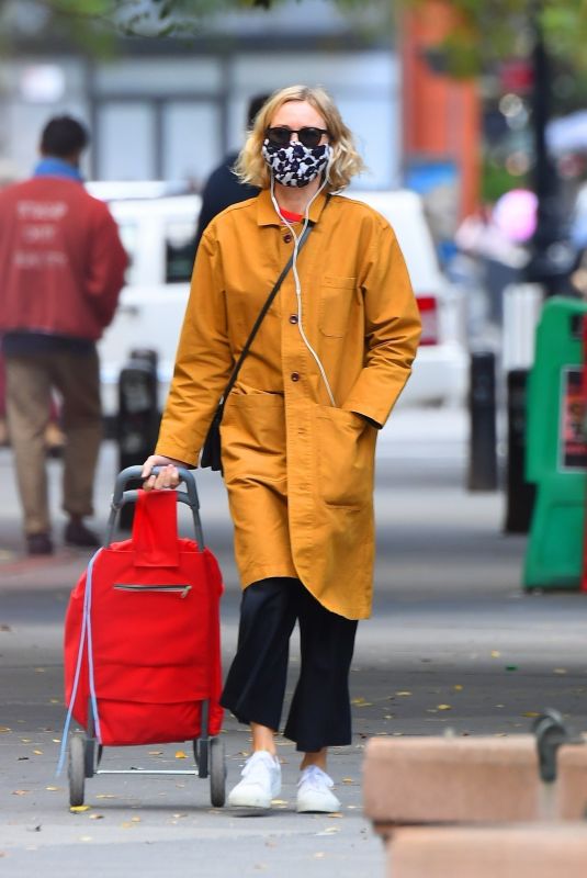 NAOMI WATTS Out Shopping in New York 10/02/2020