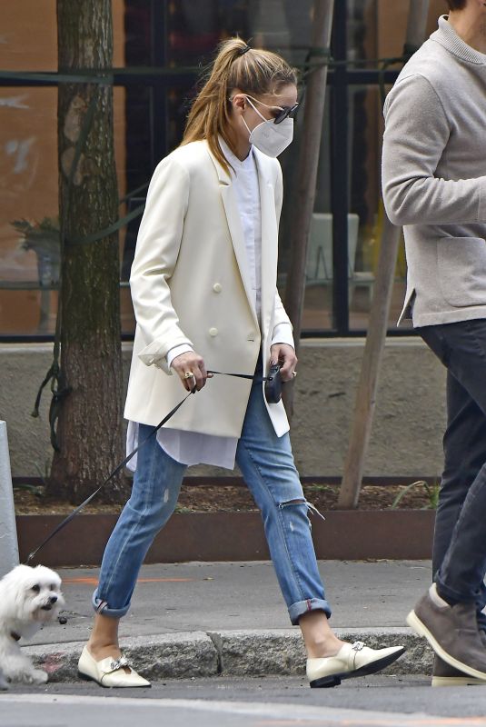 OLIVIA PALERMO Out with Her Dog in New York 10/10/2020