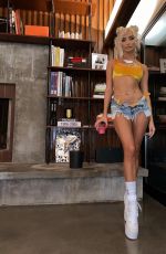 PIA MIA PEREZ - Instagram Photos 10/14/2020