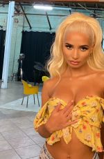 PIA MIA PEREZ - Instagram Photos 10/19/2020