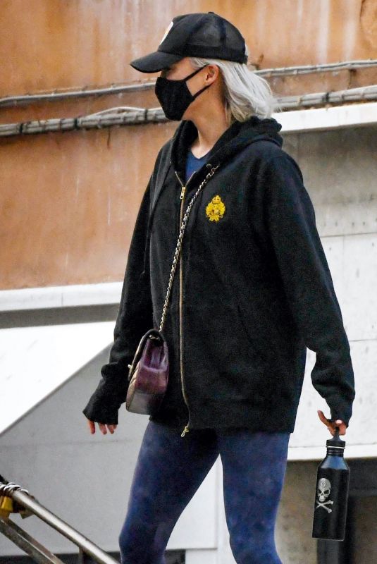 POM KLEMENTIEFF Out and About in Venice 10/21/2020