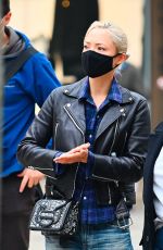 POM KLEMENTIEFF Out and About in Venice 10/30/2020