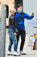 POM KLEMENTIEFF Out and About in Venice 10/30/2020