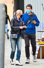 POM KLEMENTIEFF Out and About in Venice 10/30/2020