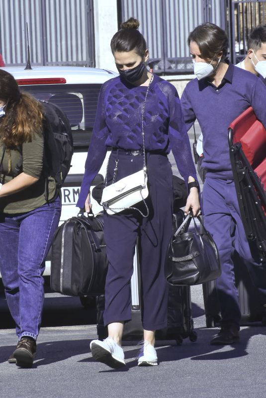 POM KLEMTIEFF and HAYLEY ATWELL at Termini Station in Rome 10/19/2020