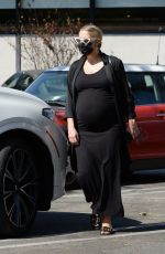 Pregnant ASHLEE SIMPSON at Gelson