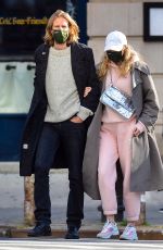 Pregnant ELSA HOSK and Tom Daly Out in New York 10/02/2020