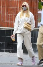 Pregnant ELSA HOSK and Tom Daly Out in New York 10/10/2020