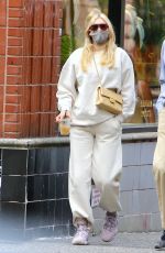 Pregnant ELSA HOSK and Tom Daly Out in New York 10/10/2020