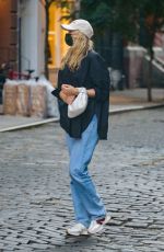 Pregnant ELSA HOSK and Tom Daly Out in New York 10/14/2020