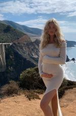 Pregnant ELSA HOSK - Instagram Photos 10/28/2020