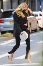 Pregnant ELSA HOSK Out in New York 09/30/2020