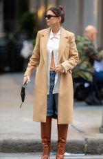 Pregnant EMILY RATAJKOWSKI Out in New York 10/27/2020