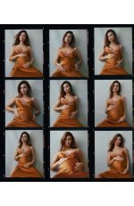 Pregnant EMILY RATAJKOWSKI - Pregnancy Announcement for Vogue 10/26/2020