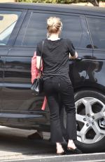 Pregnant EMMA ROBERTS Arrives at Her Home in Los Angeles 10/09/2020