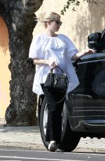 Pregnant EMMA ROBERTS Leaves a Friend
