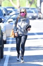 SARAH MICHELLE GELLAR at Blue Bottle Coffee in Los Angeles 10/13/2020