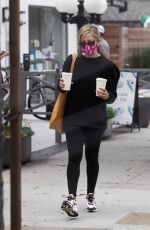 SARAH MICHELLE GELLAR at Blue Bottle Coffees in Brentwood 10/09/2020