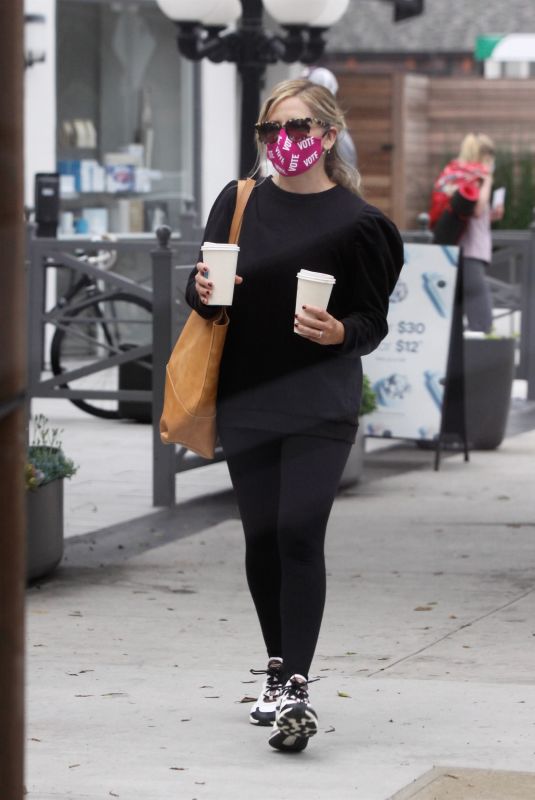 SARAH MICHELLE GELLAR at Blue Bottle Coffees in Brentwood 10/09/2020
