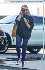 SARAH MICHELLE GELLAR Leaves PLate Fit in Los Angeles 10/16/2020