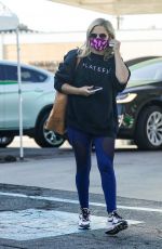 SARAH MICHELLE GELLAR Leaves PLate Fit in Los Angeles 10/16/2020
