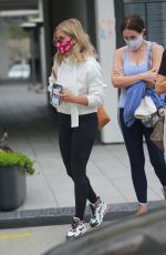 SARAH MICHELLE GELLAR Wearing a Vote Mask Out in Brentwood 10/07/2020
