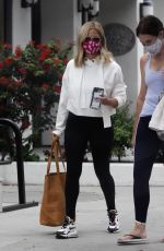 SARAH MICHELLE GELLAR Wearing a Vote Mask Out in Brentwood 10/07/2020
