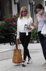 SARAH MICHELLE GELLAR Wearing a Vote Mask Out in Brentwood 10/07/2020