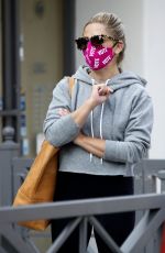 SARAH MICHELLE GELLAR Wearing a Vote Mask Out in Los Angeles 10/04/2020