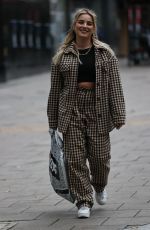 SILAN WELBY in a Gingham Suit Arrives at Capital Studio in London 10/01/2020