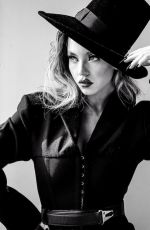 SYDNEY SWEENEY in Numero Netherlands 3