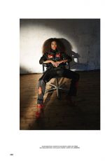 TINA KUNAKEY in L