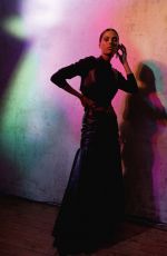 TINA KUNAKEY in L