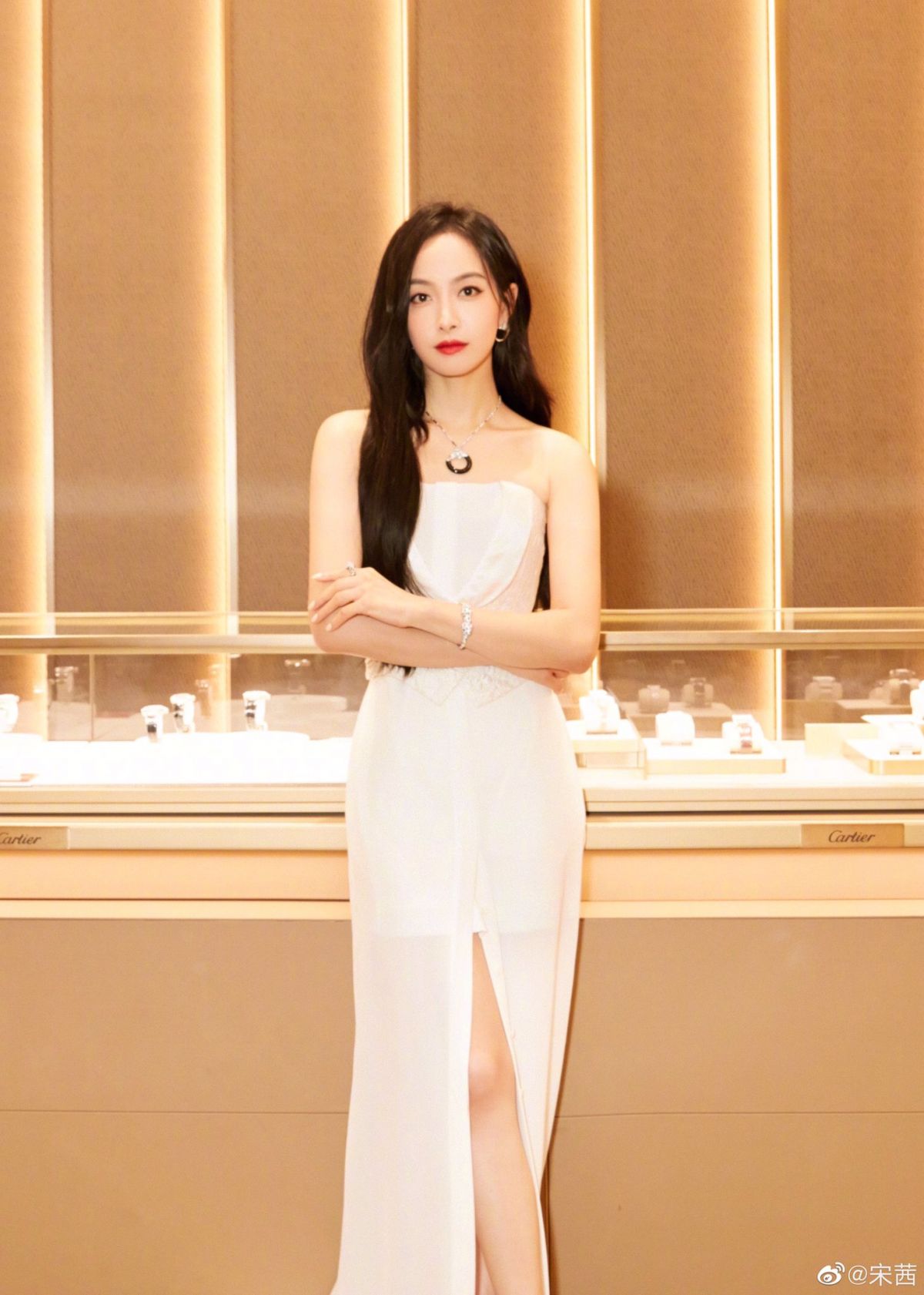 VICTORIA SONG at a Cartier Store 