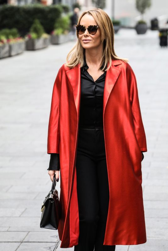 AMANDA HOLDEN Leaves Global Radio in London 11/30/2020