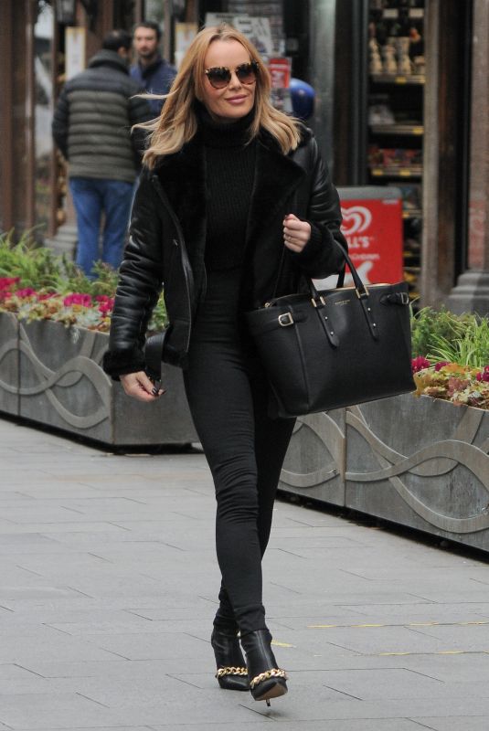 AMANDA HOLDEN Leaves Heart FM in London 11/20/2020