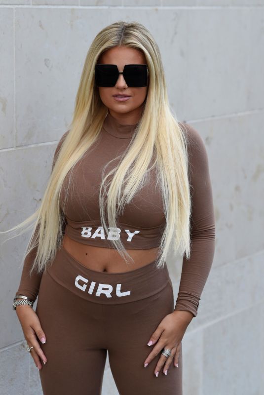 APOLLONIA LLEWELLYN at a Photoshoot in Manchester 11/09/2020