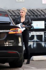 ARIEL WINTER All in Black Out in Los Angeles 16/11/2020