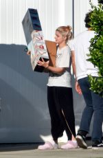 ARIEL WINTER Outside Her Home in Los Angeles 11/11/2020