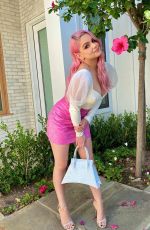 ARILE WINTER - Instagram Photos 11/04/2020
