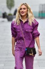 ASHLEY ROBERTS Leaves Radio Breakfast Show in London 11/12/2020