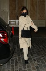 BELLA HADID Arrives at Her Apartment in New York 11/18/2020